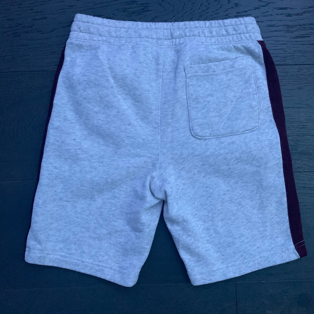 Boys stylish fabric shorts - Picture 2 of 2